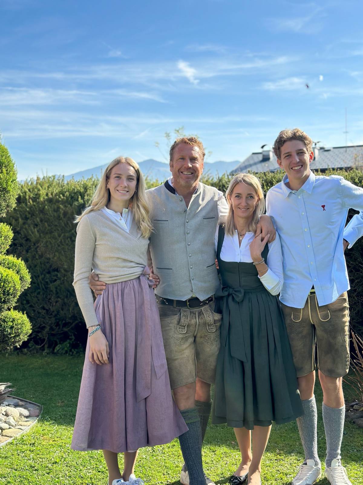 Mara, Tobi, Gabi und Luca Mooslechner im Ferienresort Central Flachau