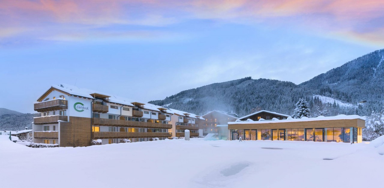 Central holiday resort in Flachau in winter