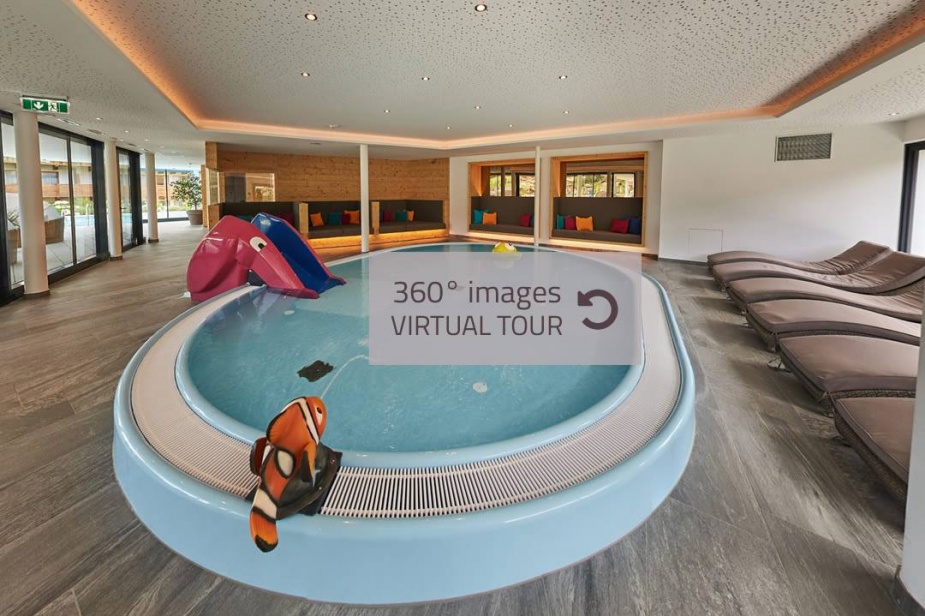 360° panorama of children's pool